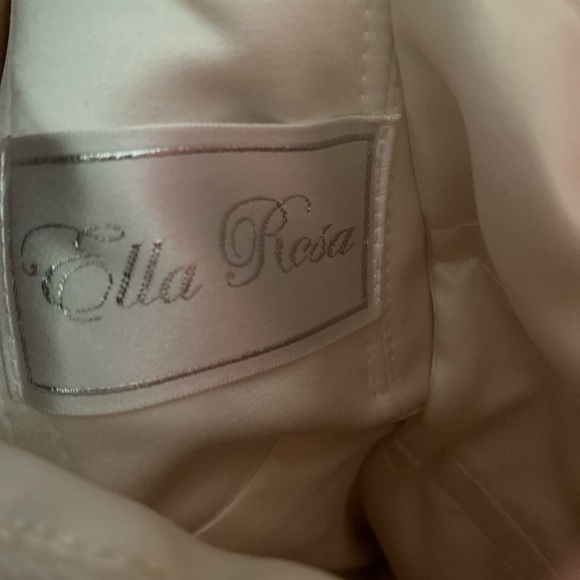 Wedding Gown Size 16 - Picture 6 of 16